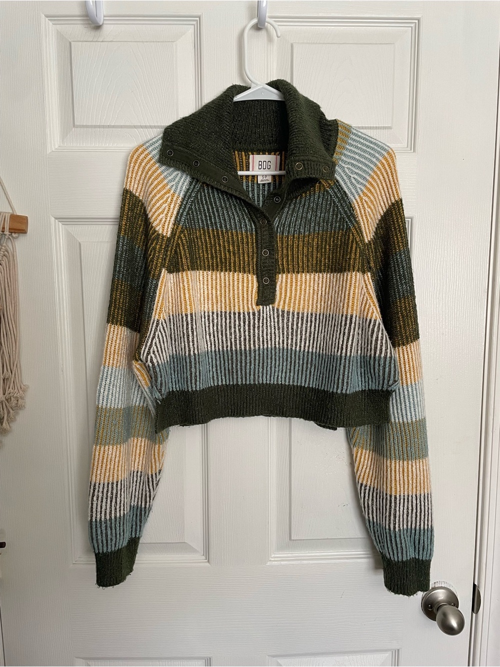 BDG Women’s size Small Olive Green and Pastel Stripe Cropped Half-Snap Pullover